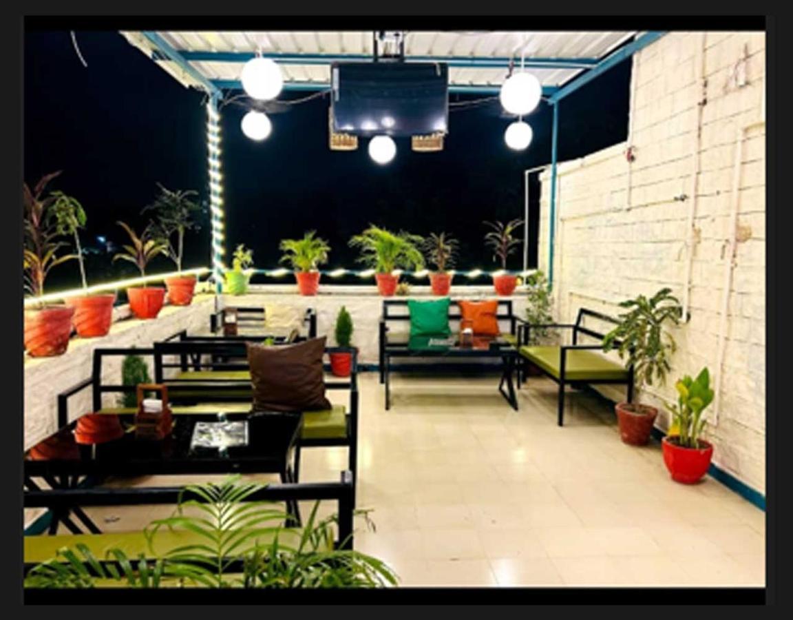 ג'ודפור Blue Town Hostel & Cafe מראה חיצוני תמונה