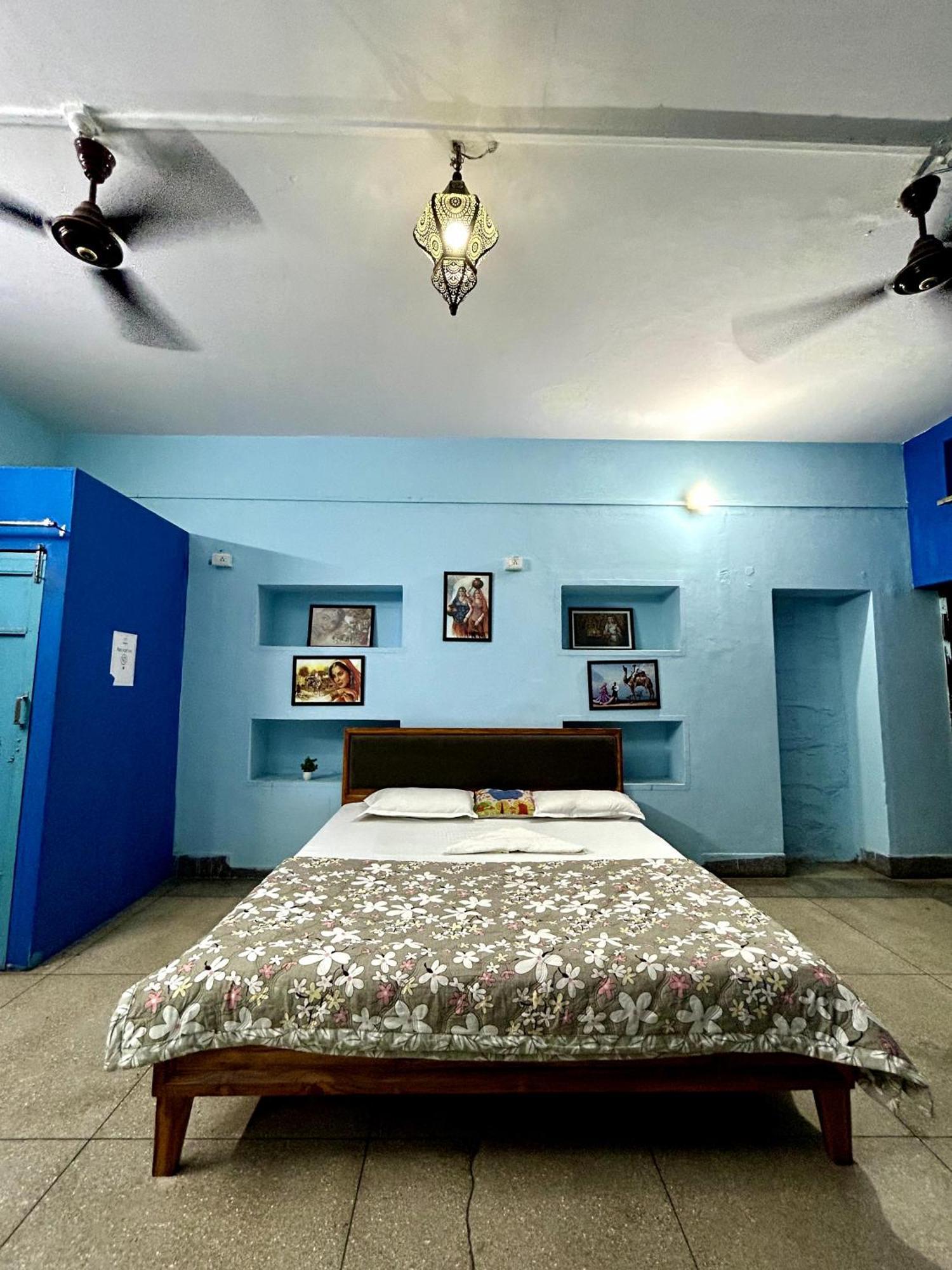 ג'ודפור Blue Town Hostel & Cafe מראה חיצוני תמונה