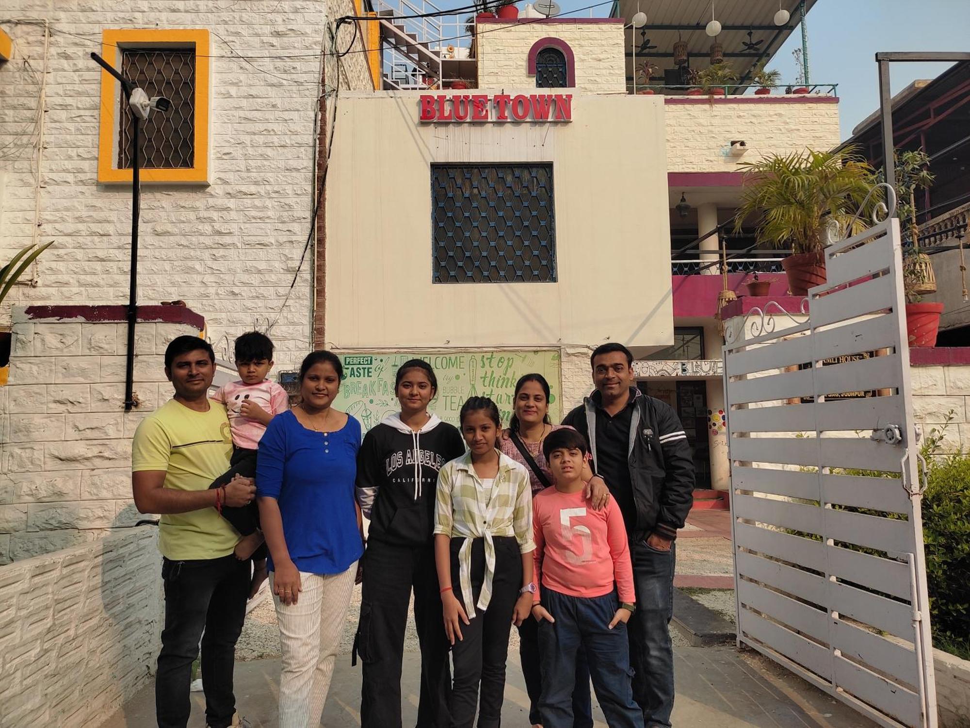 ג'ודפור Blue Town Hostel & Cafe מראה חיצוני תמונה