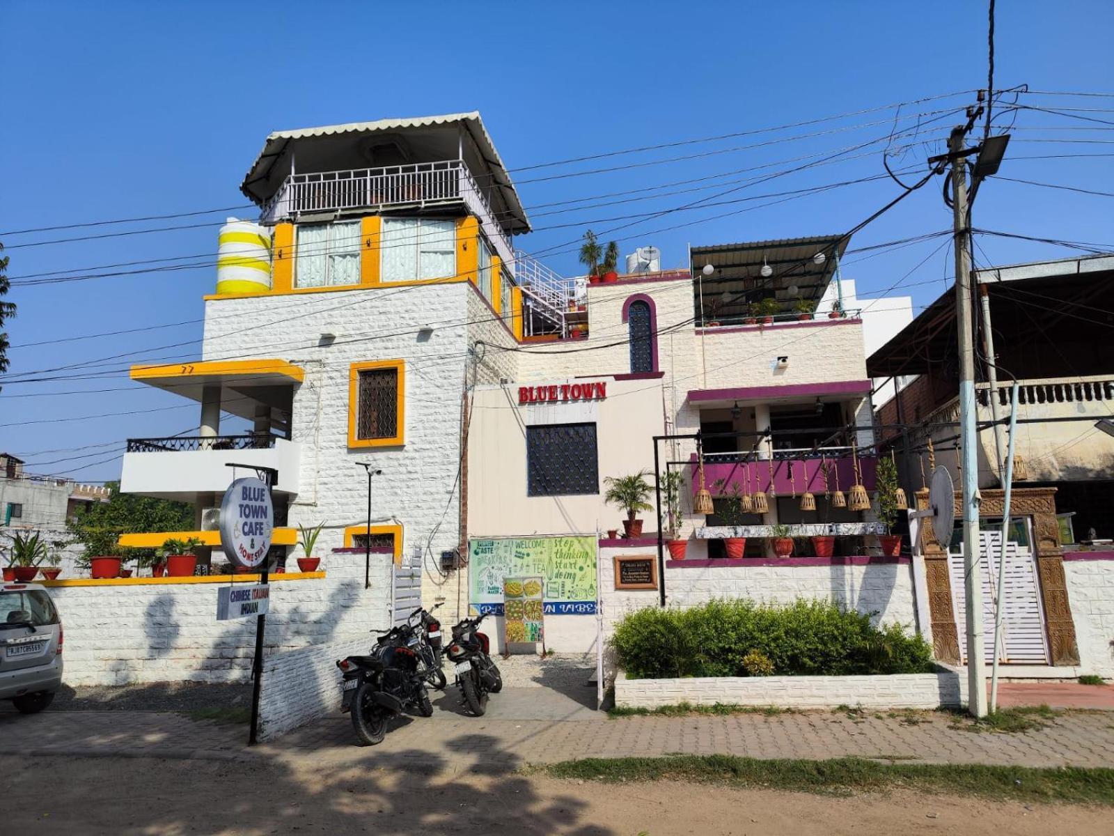 ג'ודפור Blue Town Hostel & Cafe מראה חיצוני תמונה